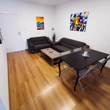 לרנקה Daze Off Central Apartment, 300M To The Finikoudes Beach מראה חיצוני תמונה
